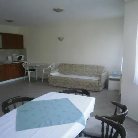 Apartment Zalakarosi Egerfa Nyaralohaz Foeldszinti Es Emeleti Zalakaros